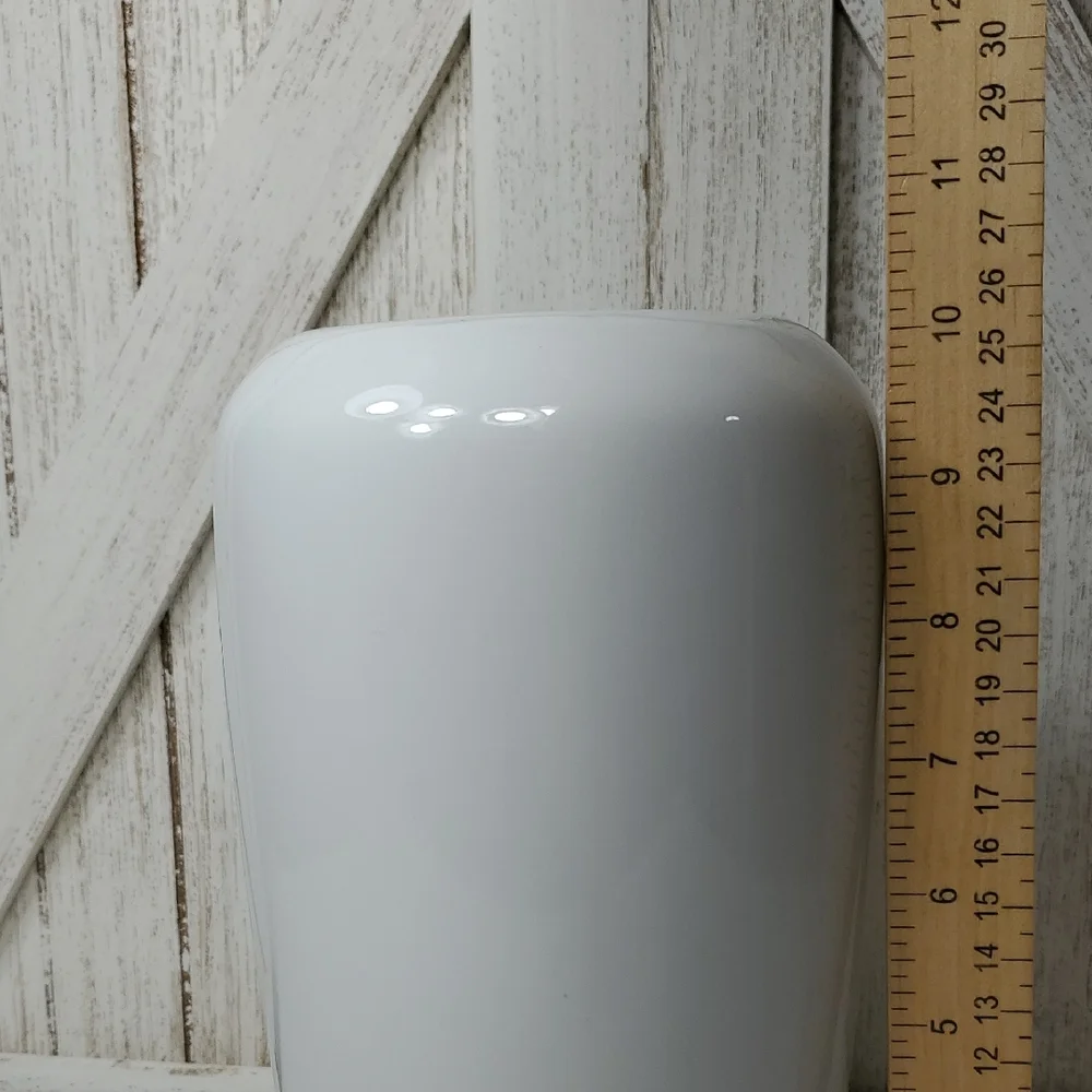 White Ceramic Vase Flowers